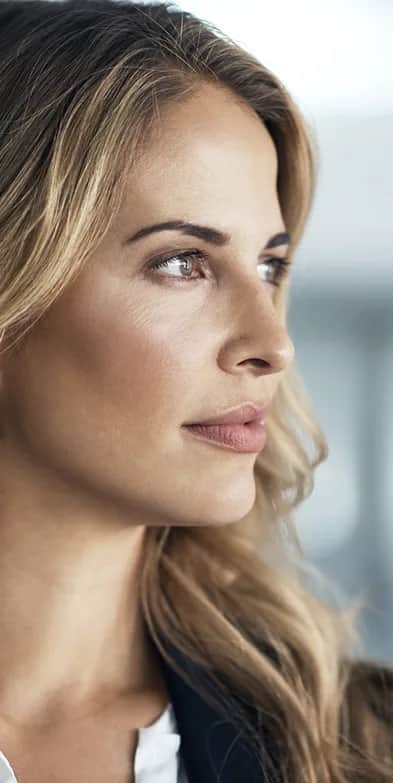 Crooked nose: Female side profile with balanced facial features and straight nasal bridge