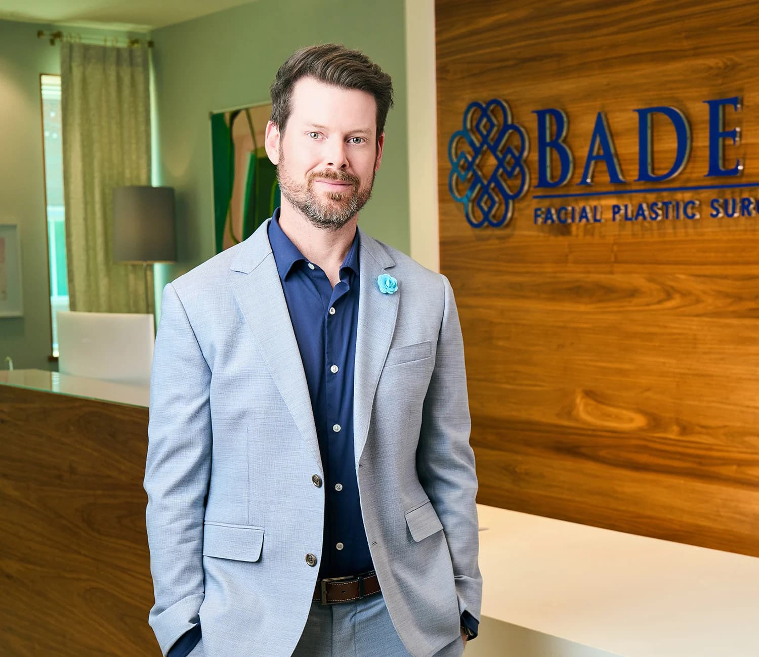 Alarplasty: Dr. Bader standing in his office